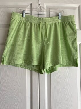 Athletic Light Green Women's Workout Gym Running Shorts Lightweight Size XXL 38”